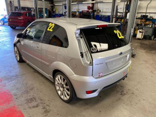 fiesta-st-track-car-014